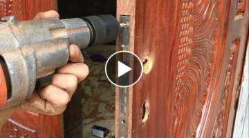 How To Installation A New Wood Door Lock