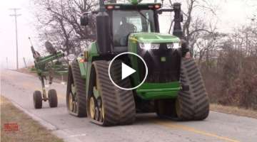 Big JOHN DEERE Tractors on the Move in Tillage