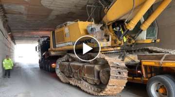 Loading And Transporting The Broken Liebherr 964 Excavator - Fasoulas Heavy Transports