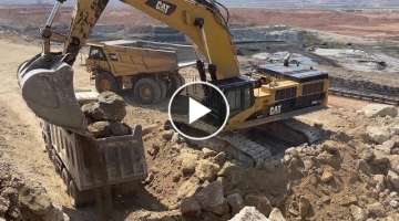 Caterpillar 385C Excavator Loading Caterpillar 775E Dumper And Trucks - Sotiriadis/Labrianidis Mi...