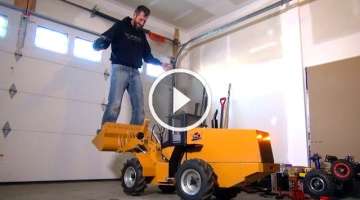 RC ADVENTURES - 500lb Hydraulic RC Wheel Loader Lifts Me - 24v Electric Power