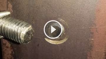 Seven ways to remove a broken screw