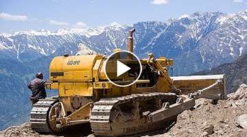 World Dangerous Idiots Bulldozer Heavy Equipment Operator Skill - Fastest Climbing Bulldozer Driv...