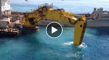 Extension in the Sea of Monaco - Big Excavator