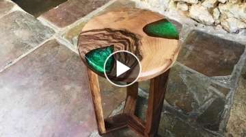 Last project in my shop !! Resin and Walunt Round Table