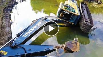 Excavator Accident Heavy Recovery Volvo EC210B Komatsu PC200