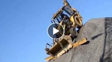 10 Amazing Dangerous Idiots Excavator Operator Skill - Fastest Climbing Excavator Machines Drivin...